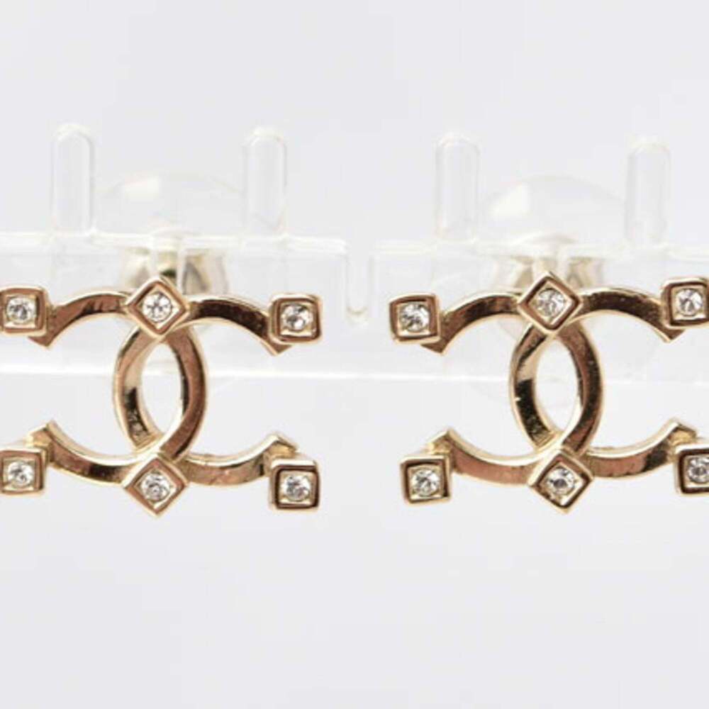 CHANEL Gold Earrings - Picture 6 of 7